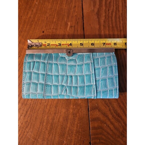 Women's Wallet Crocodile Embossed Turquoise Snake Unique Close - Picture 6 of 10